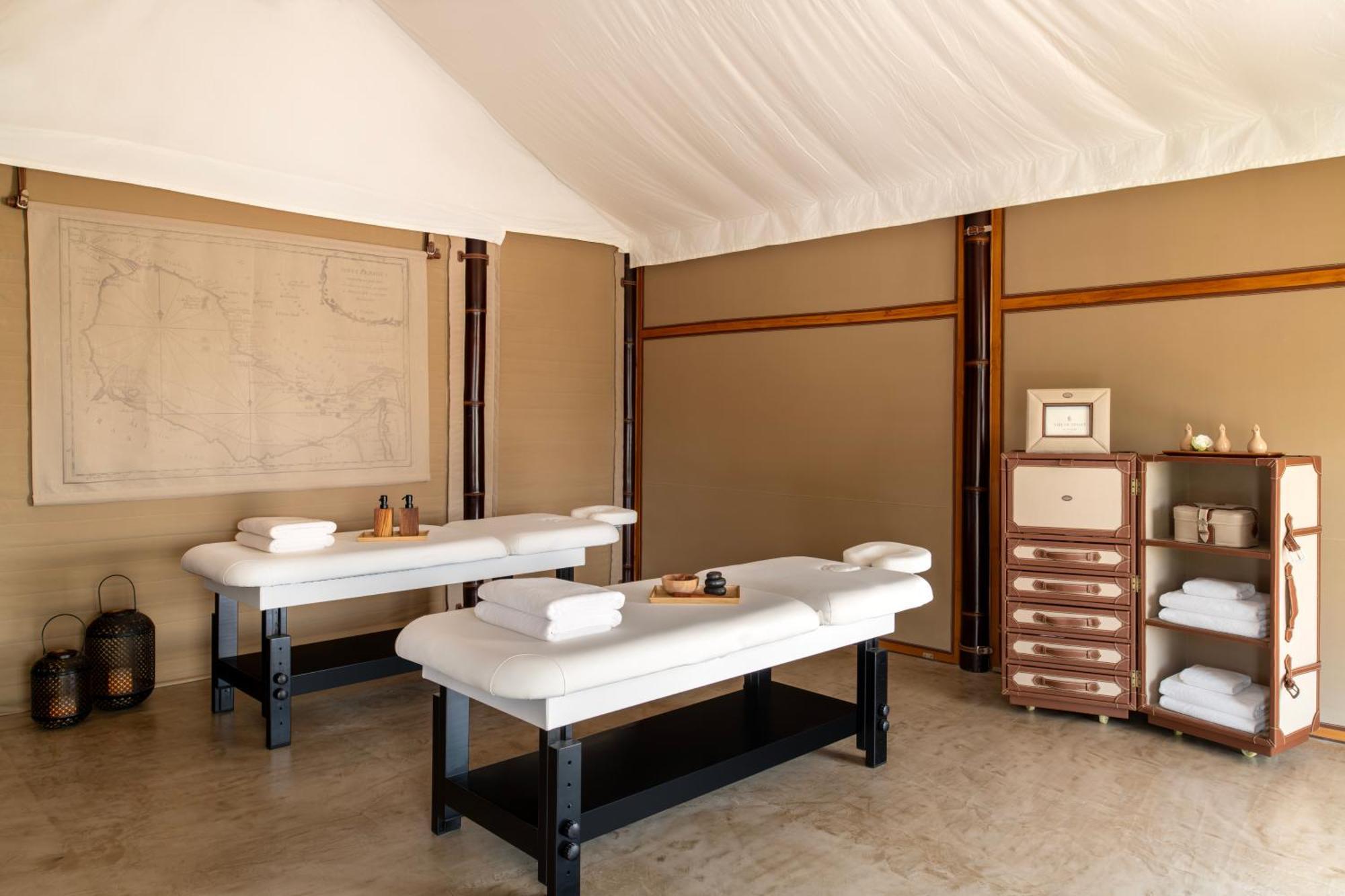 The Outpost Al Barari Camp Hotel Mesaieed Exterior photo